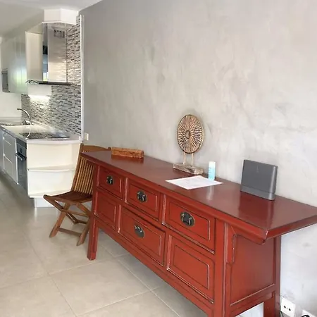 El Galeon Townhouse *