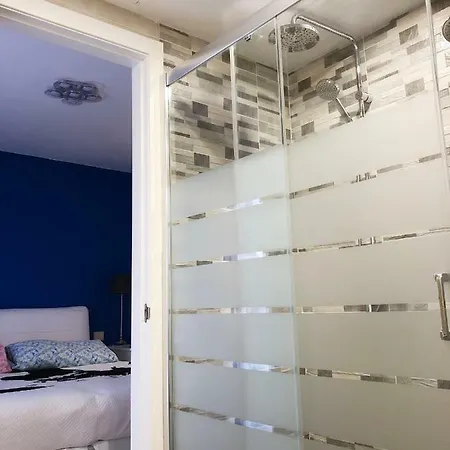 El Galeon Townhouse *
